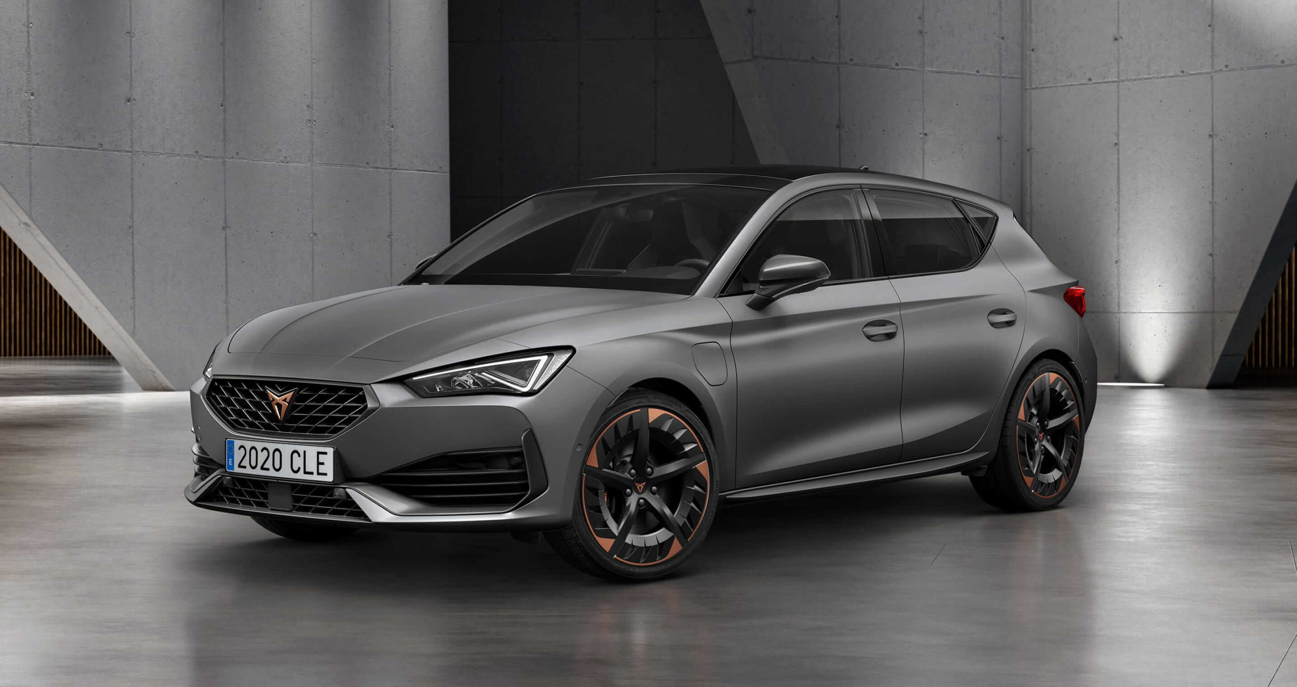 Cupra leon e-hybrid hot hatch 2023 