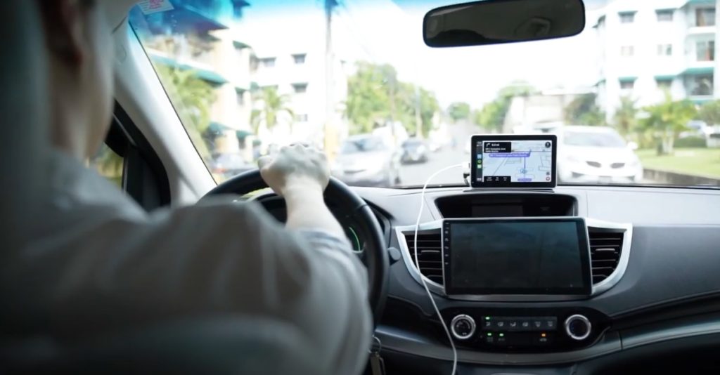 apple carplay w starym samochodzie 