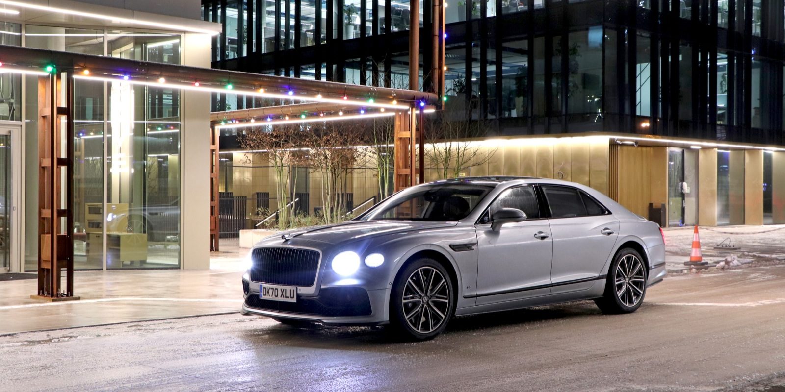 bentley flying spur v8