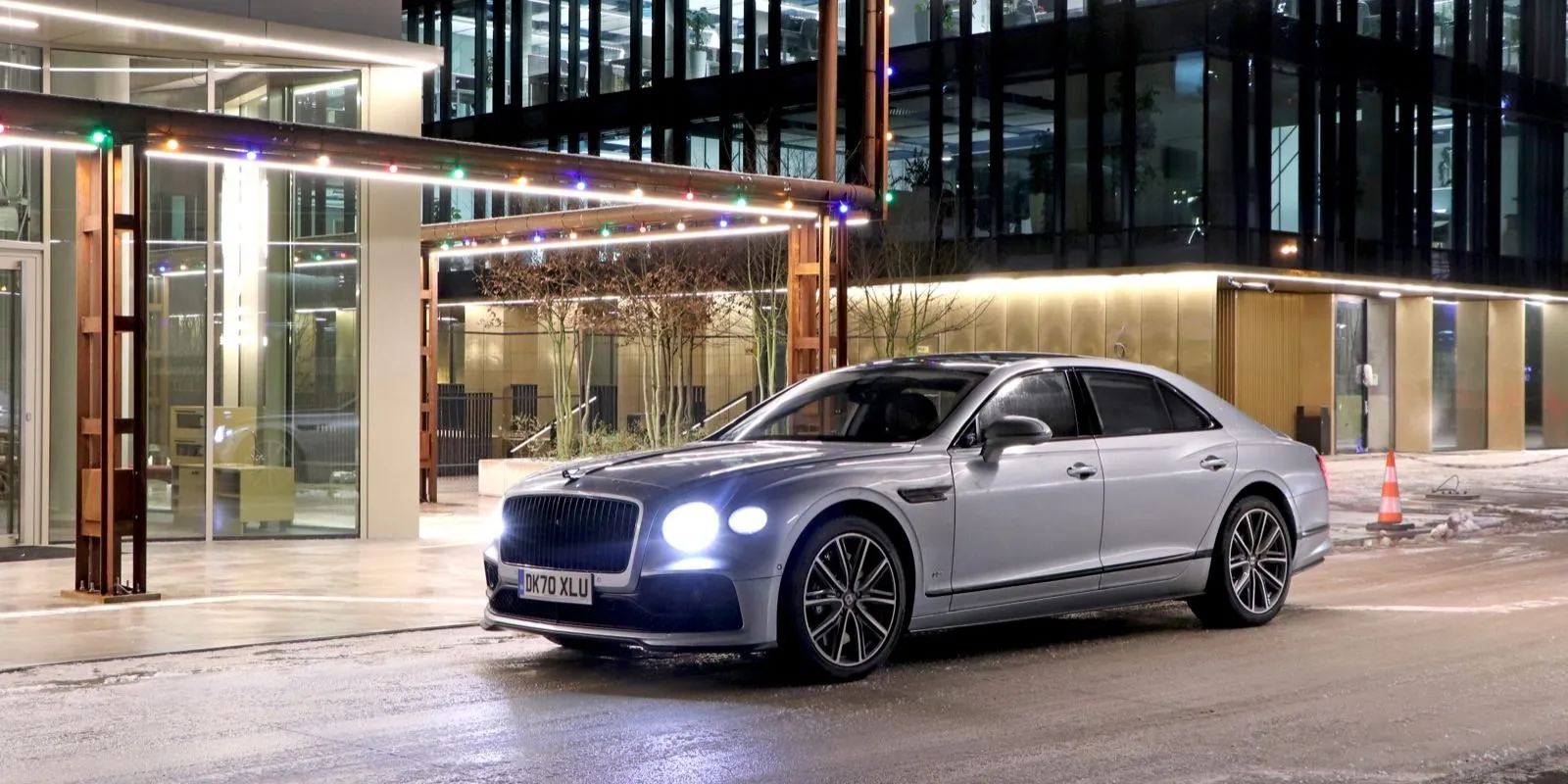 bentley flying spur v8