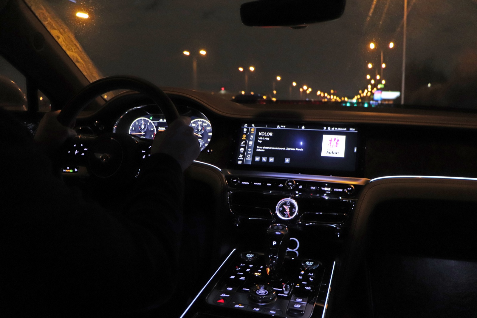 bentley flying spur v8 