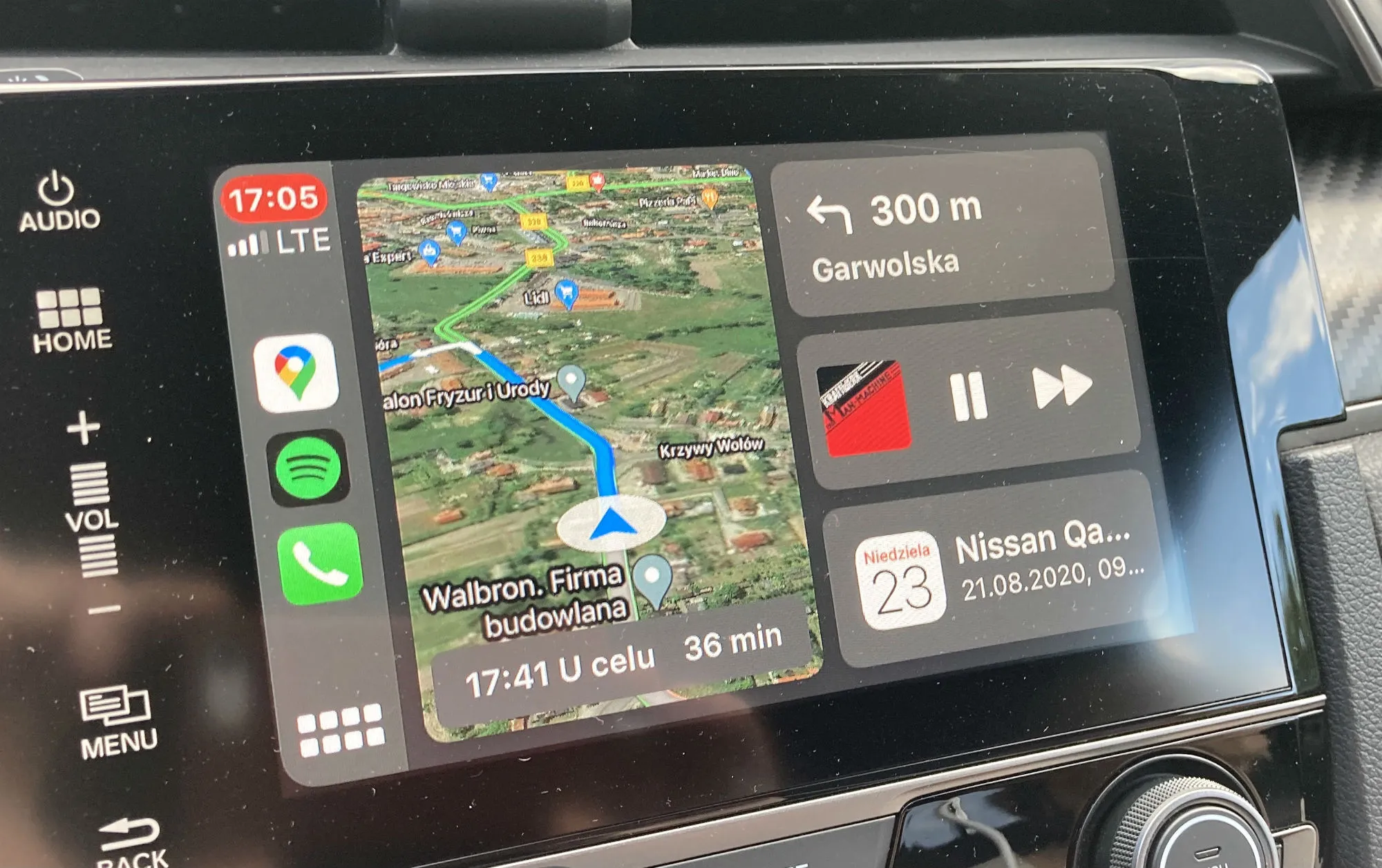 sposób na apple carplay w samochodzie