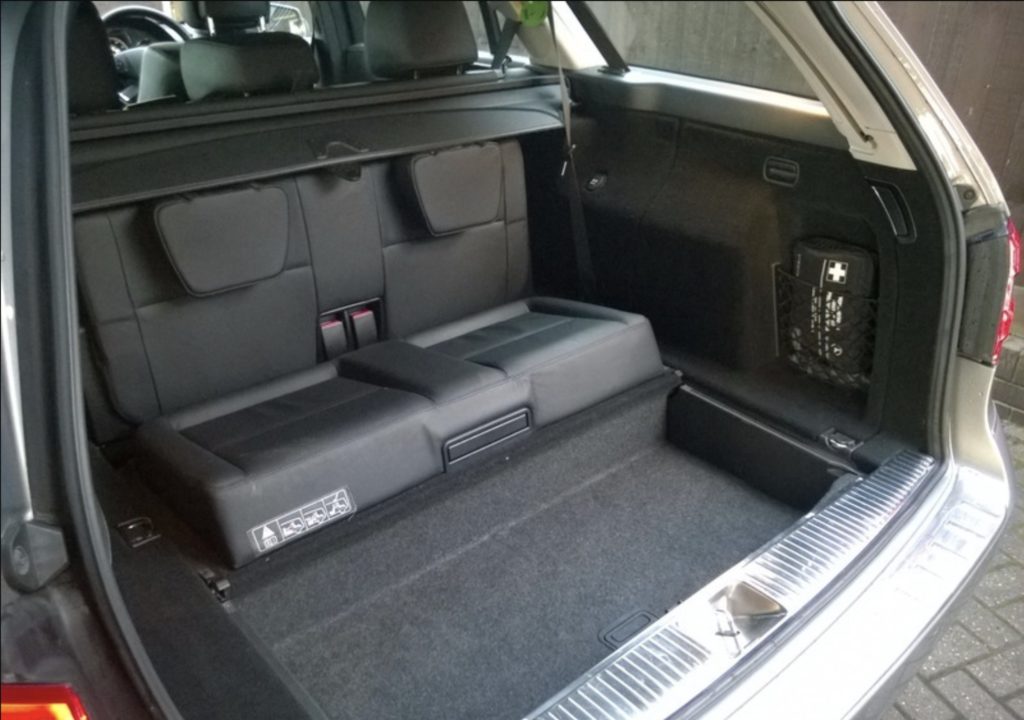 tesla model y 7 miejsc jak mercedes e 