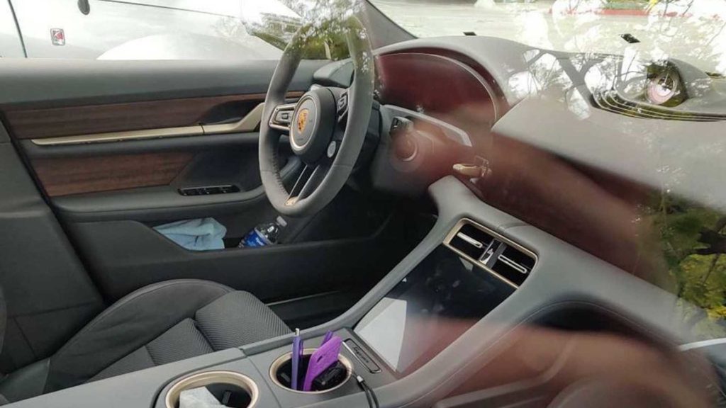 Porsche Taycan Cross Turismo