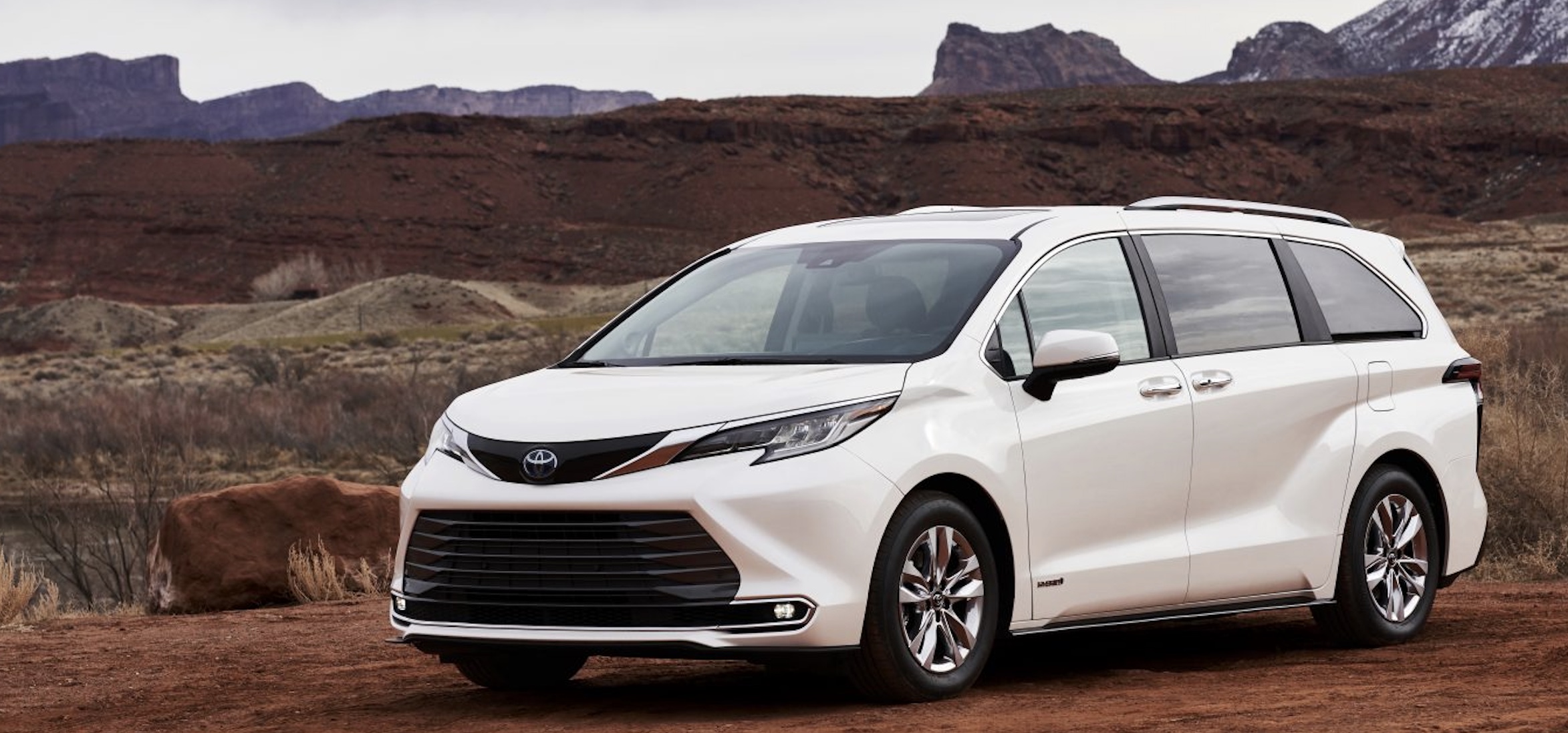 toyota sienna cena 2021