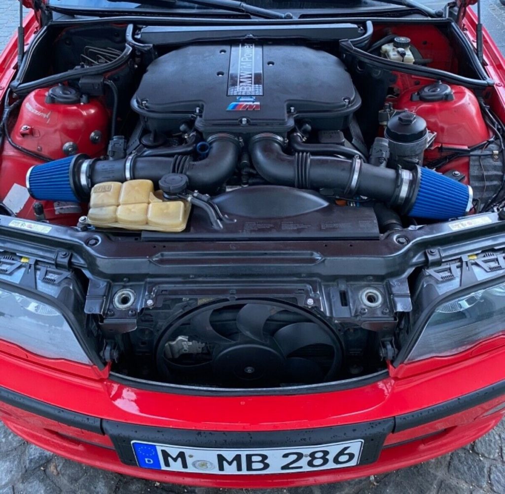 BMW 3 E46 V8 