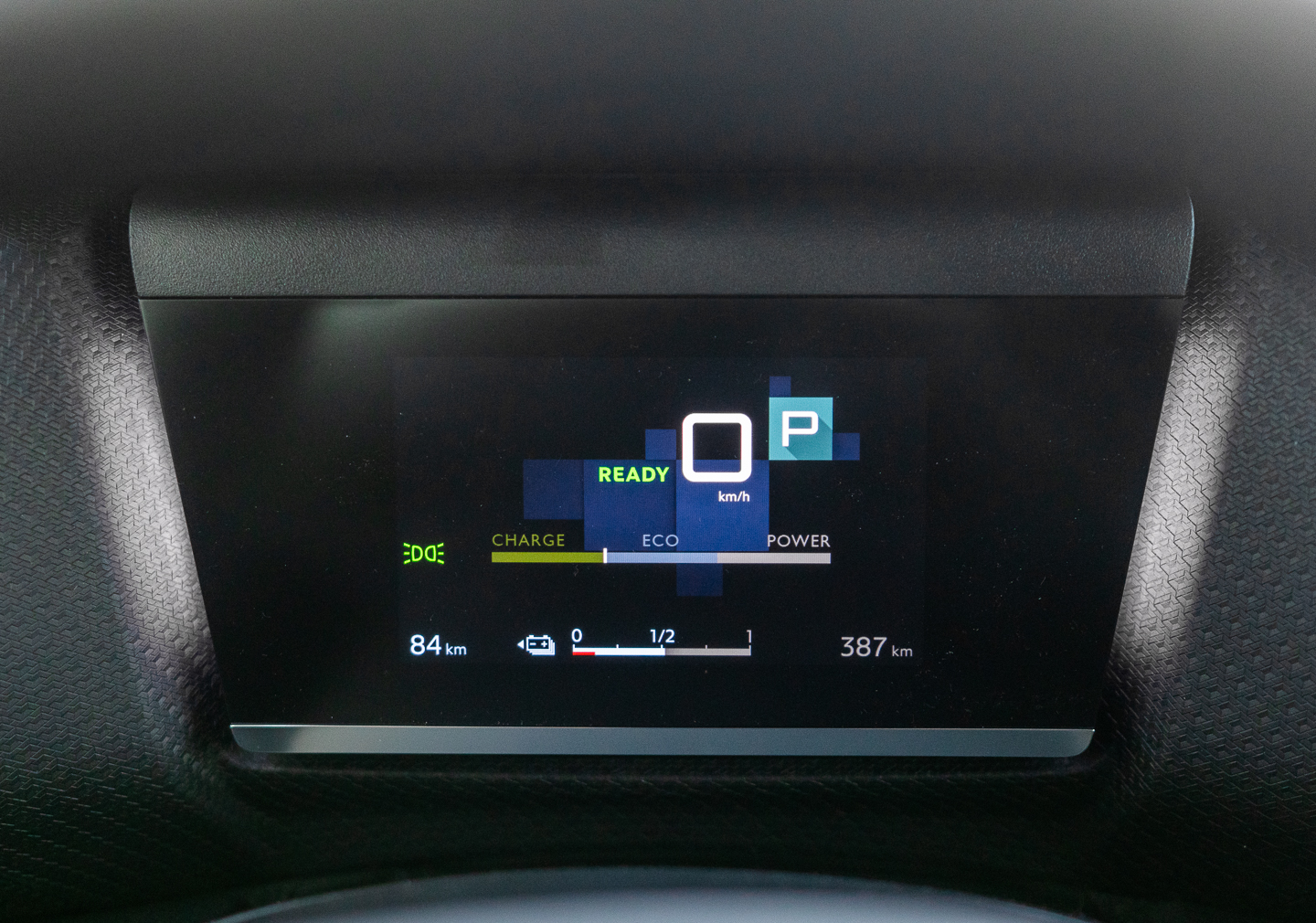 Nowy Citroen C4 ma za mały wyświetlacz. Tak, dobrze przeczytaliście