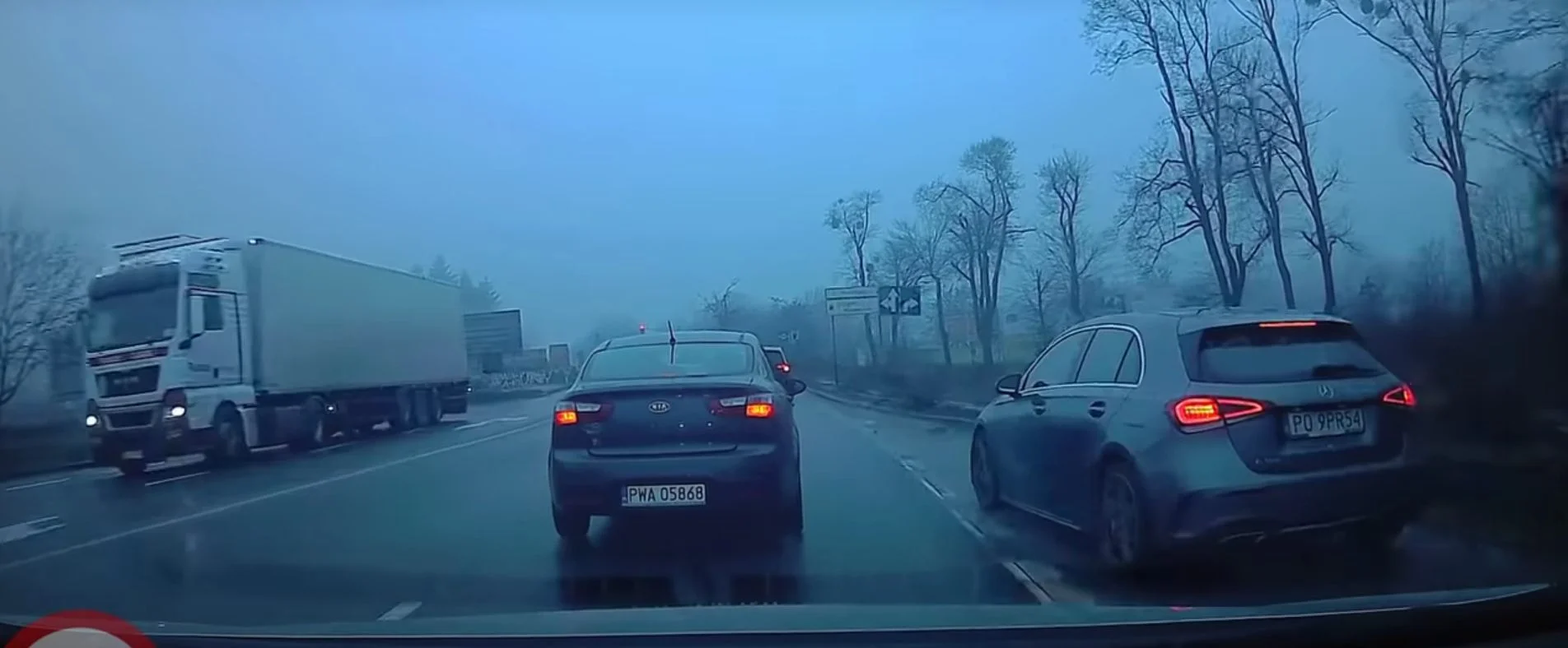 kolizja mercedes rondo poznań