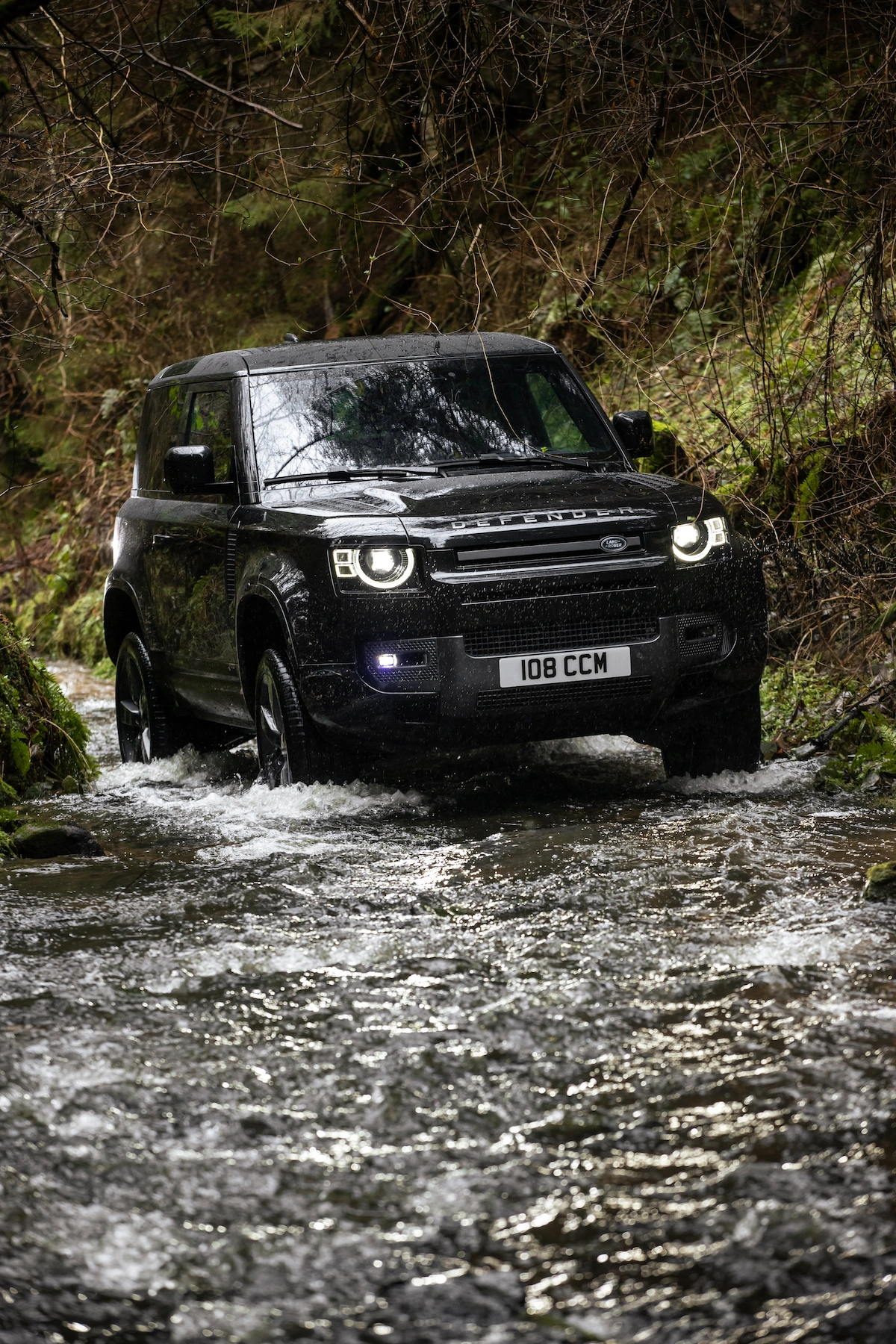 land rover defender v8