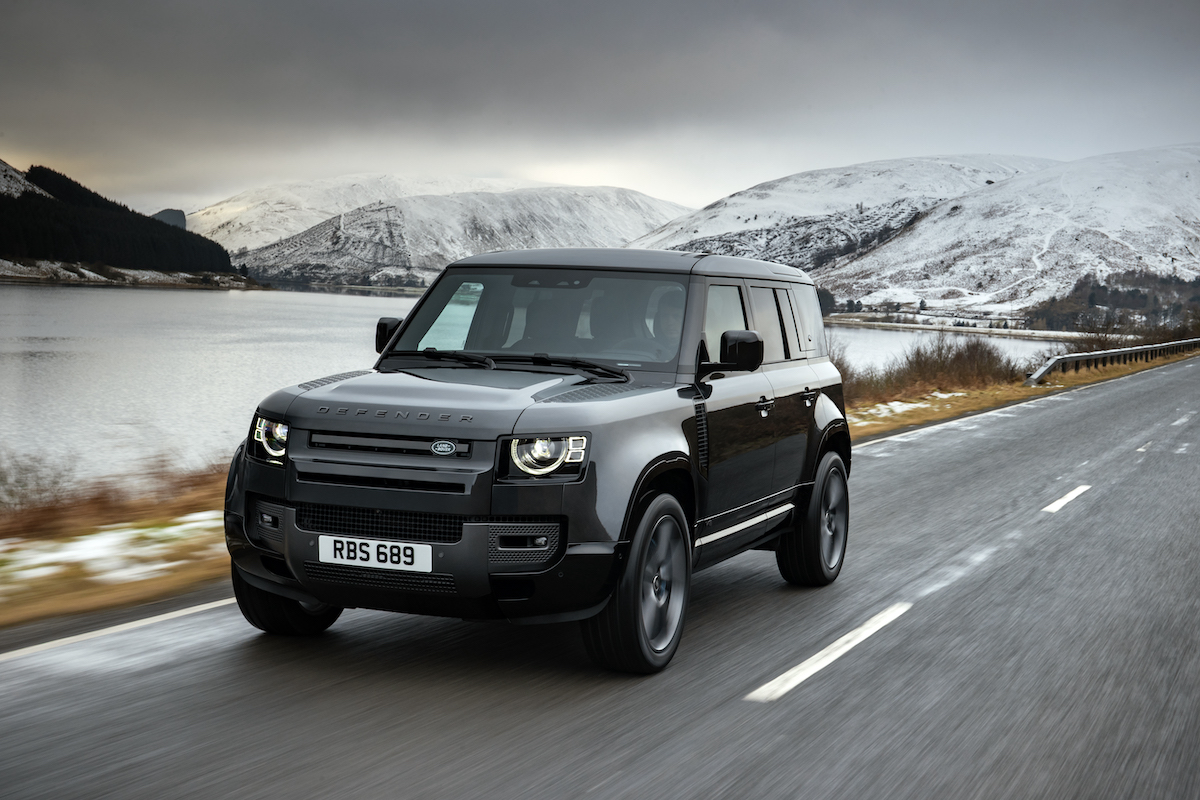 Land Rover Defender V8 - cena w Polsce od 630 100 zł