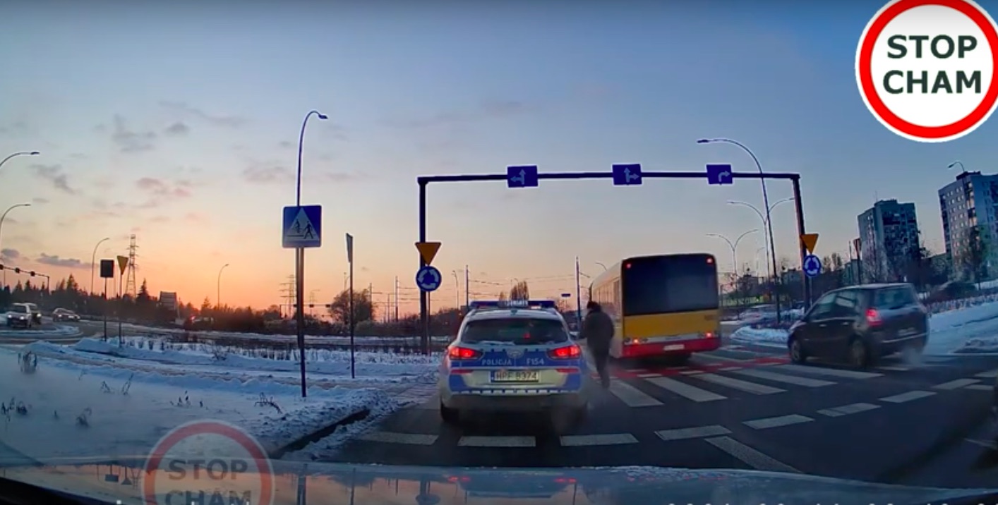 potrącenie pieszego na pasach