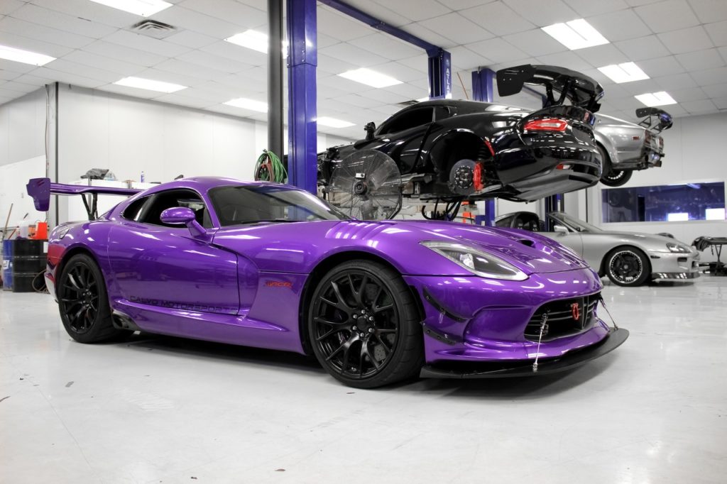 Dodge SRT Viper moc 
