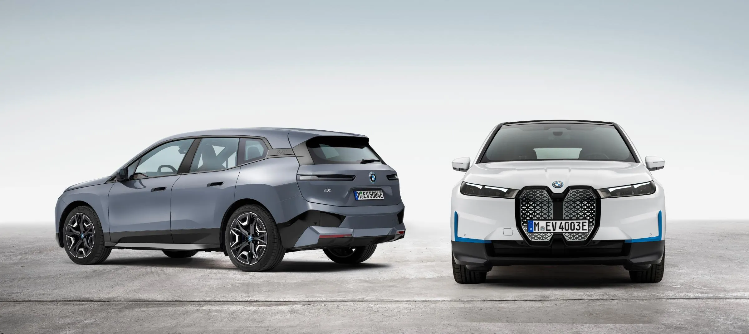 bmw ix cena