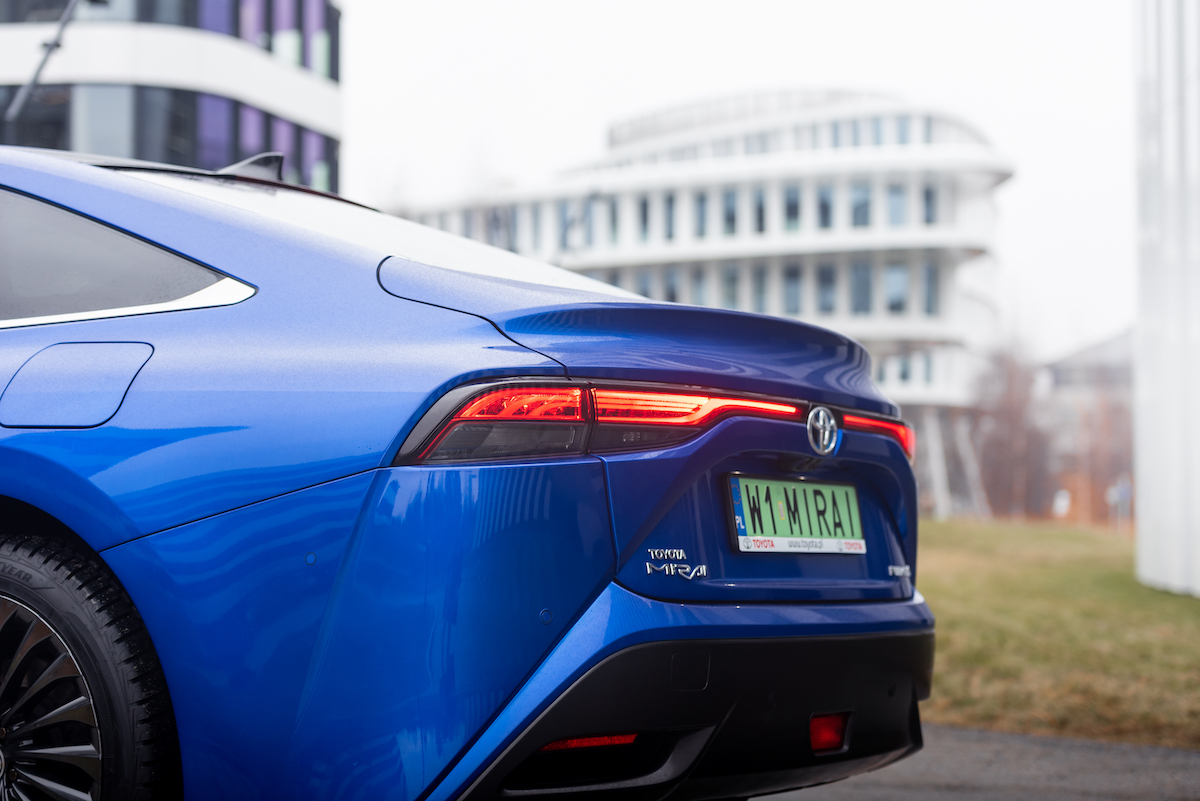 nowa toyota mirai 