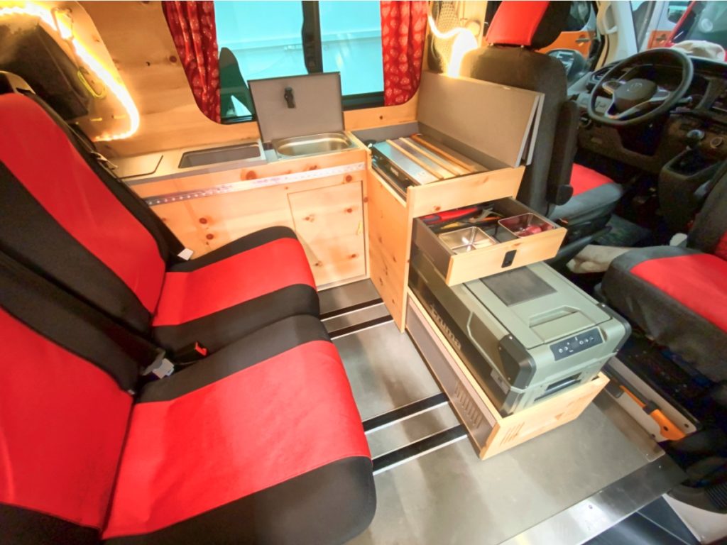 volkswagen transporter kamper konwersja 