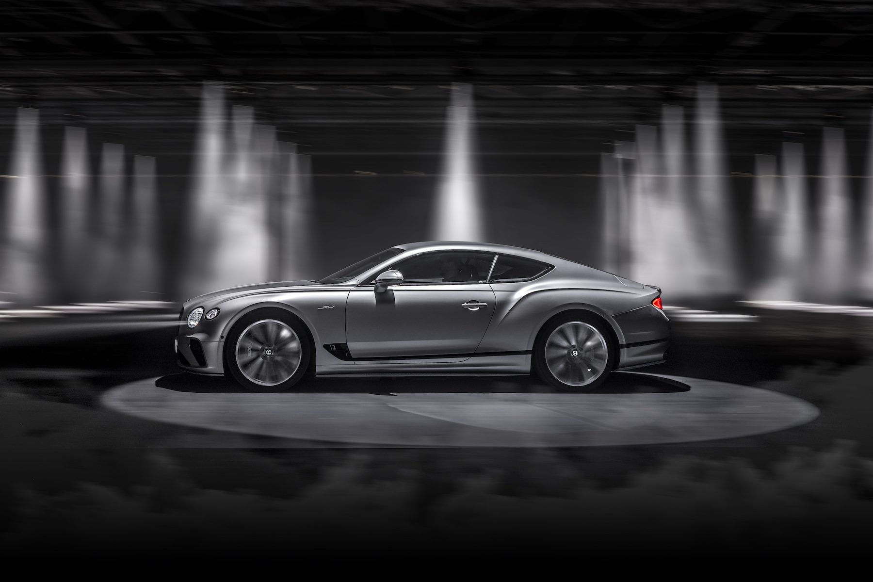 Piękny i potężny. Debiutuje Bentley Continental GT Speed