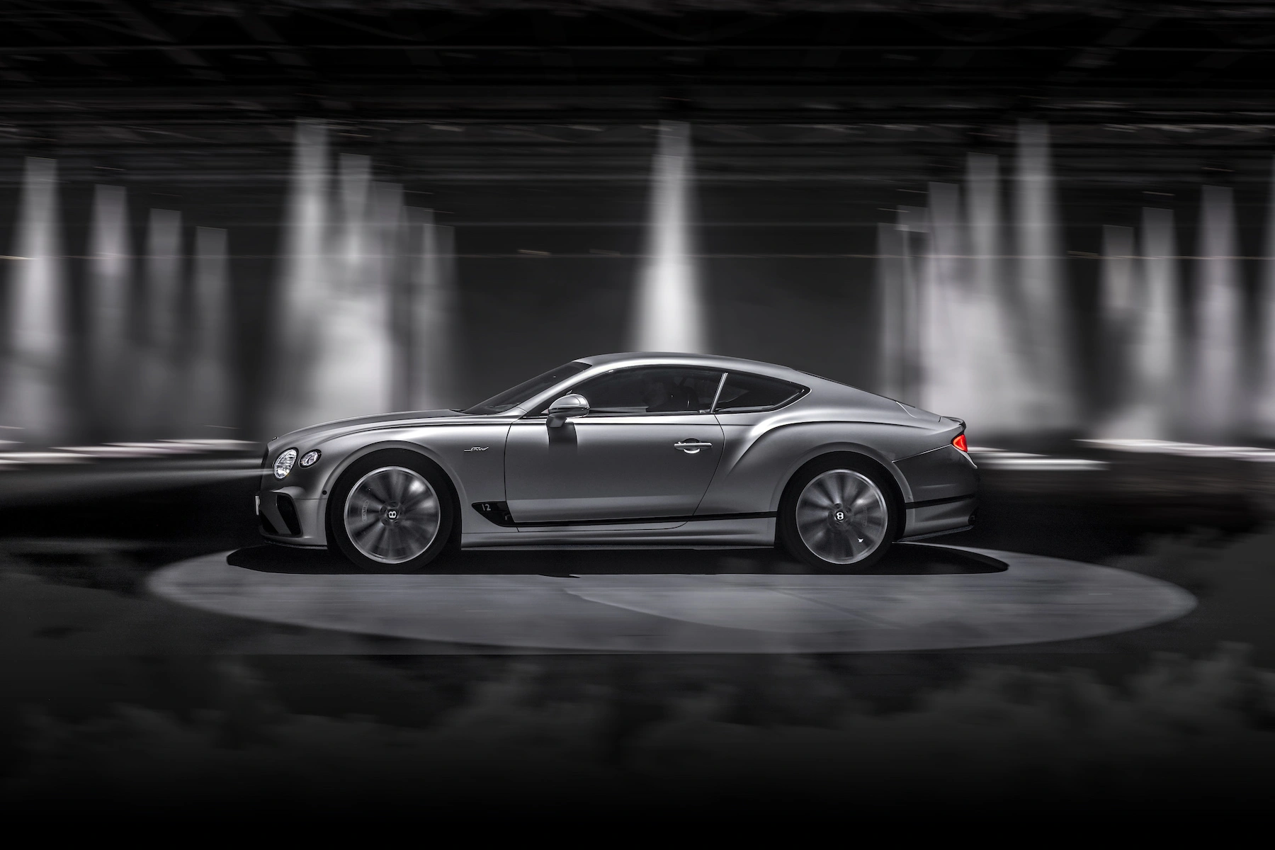 Piękny i potężny. Debiutuje Bentley Continental GT Speed