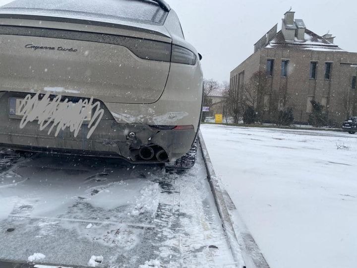 naprawa porsche cayenne  