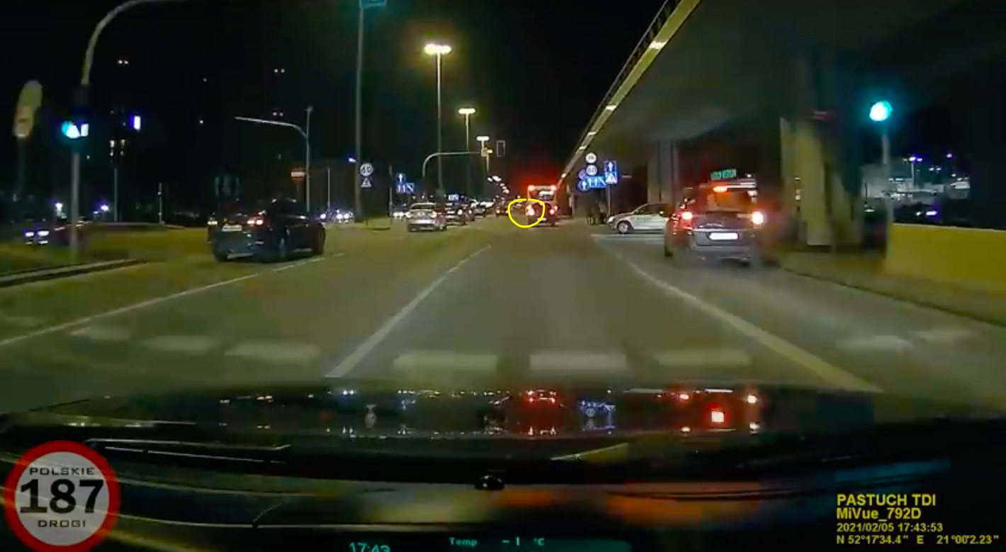 równoczesna zmiana pasa