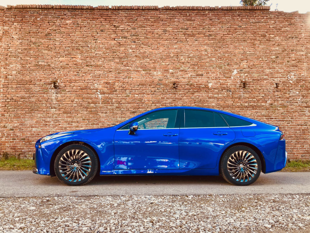 toyota mirai 2021 