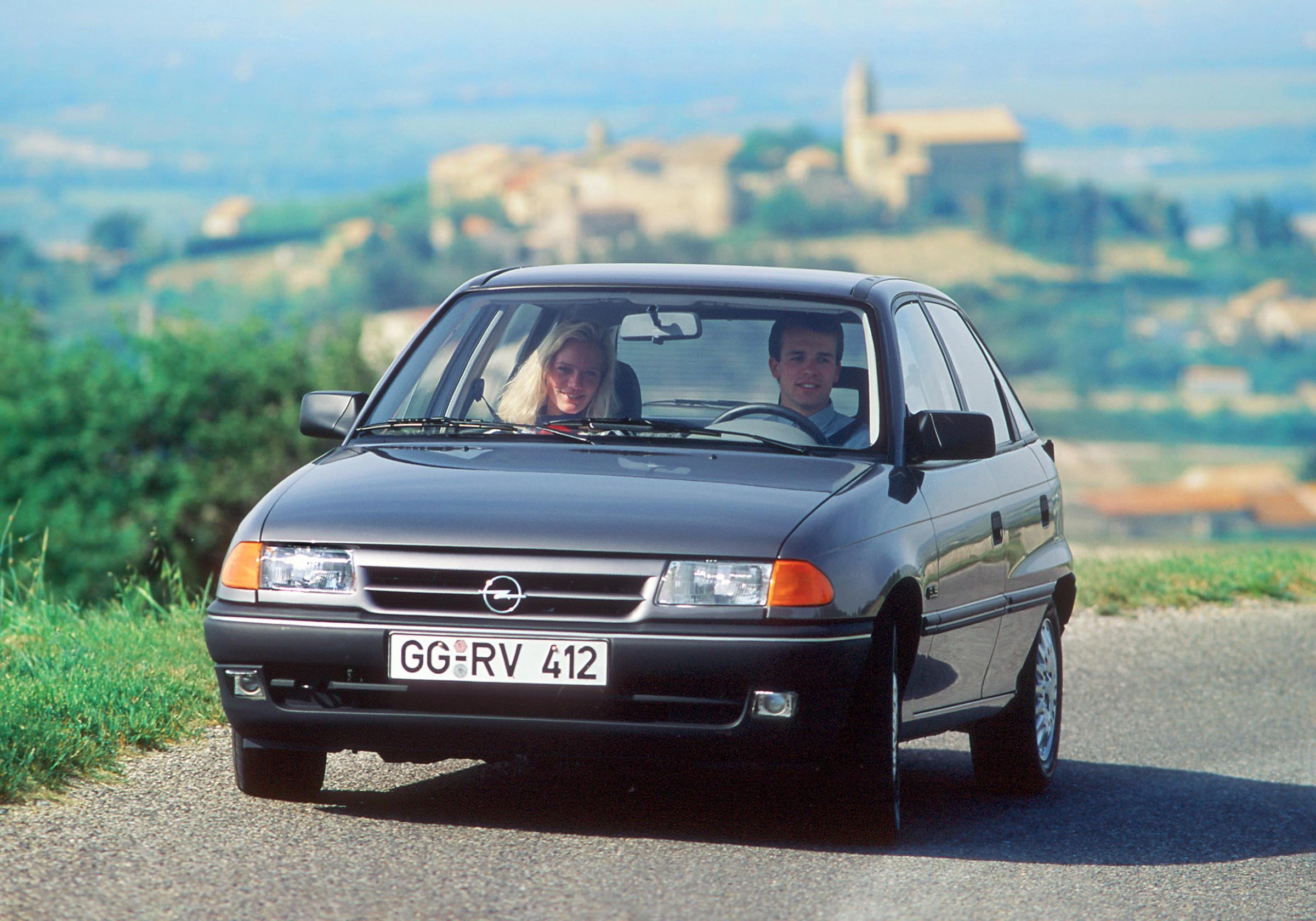 opel astra f historia 