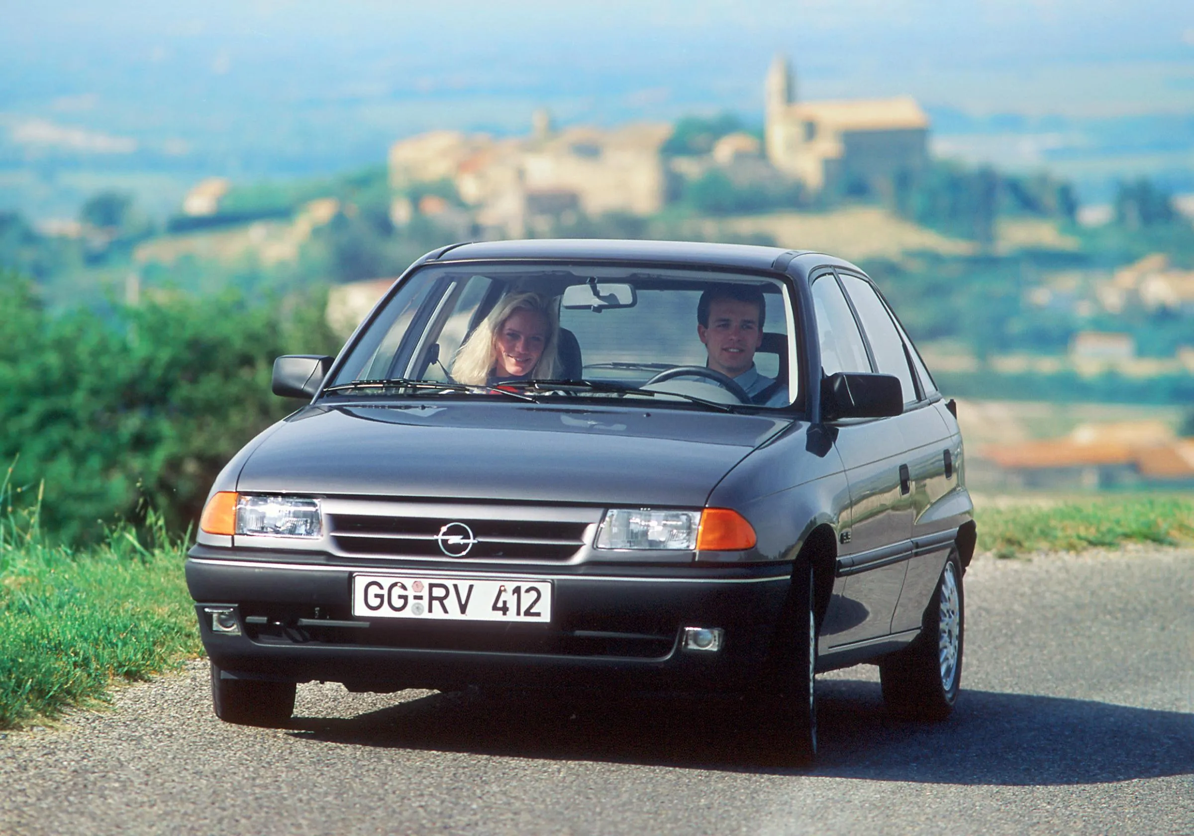 opel astra f historia