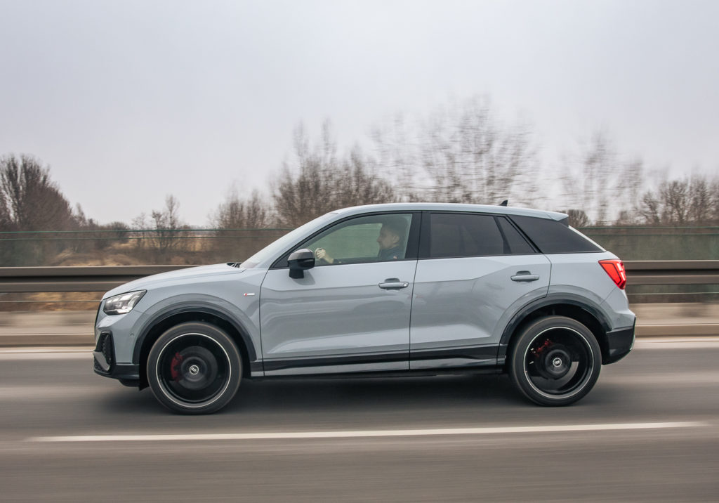 audi Q2 2021 cena