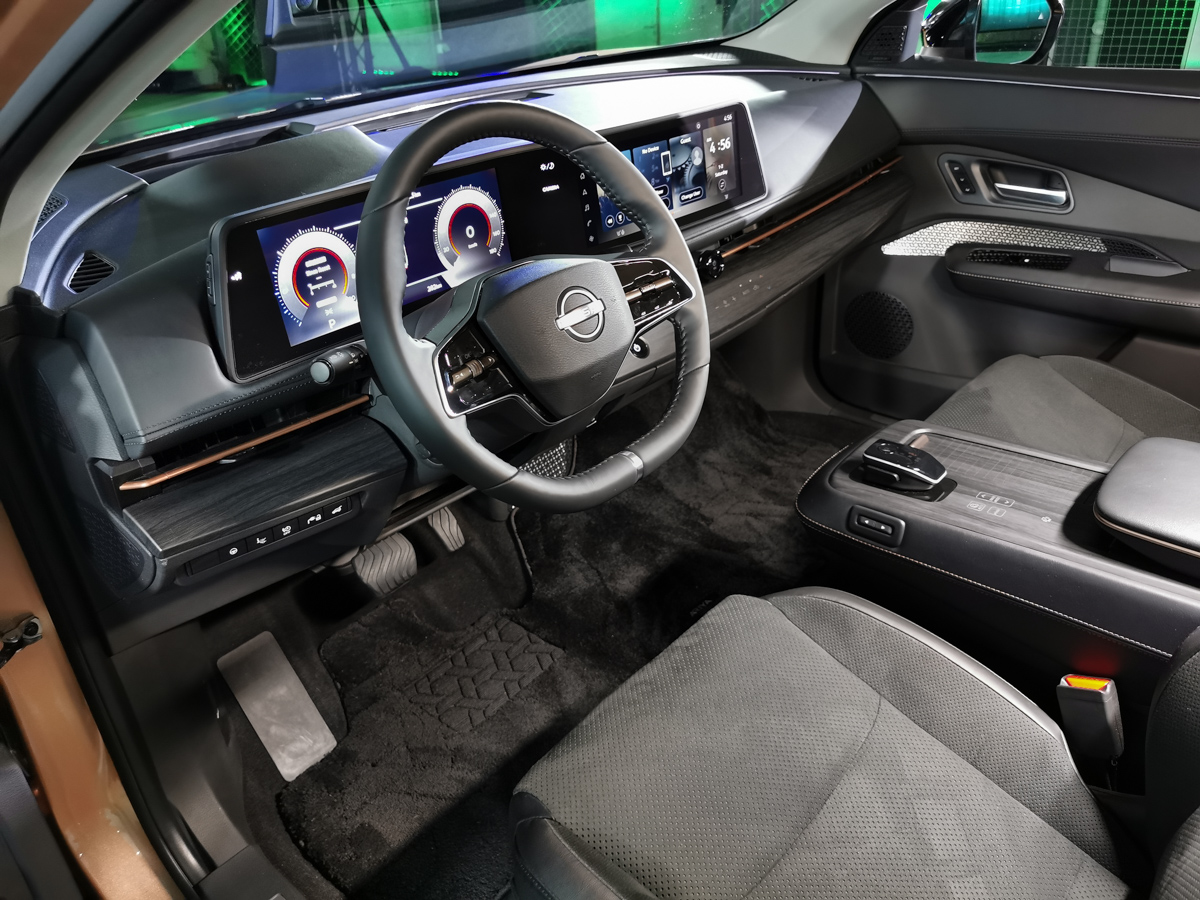 nissan ariya 