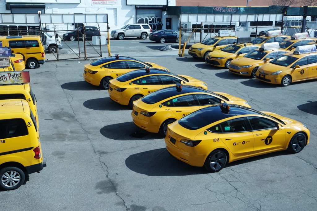 tesla model 3 taxi