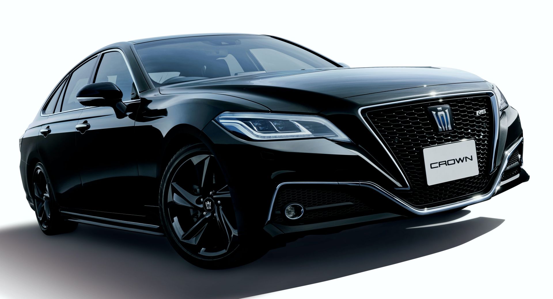 Toyota Crown SUV