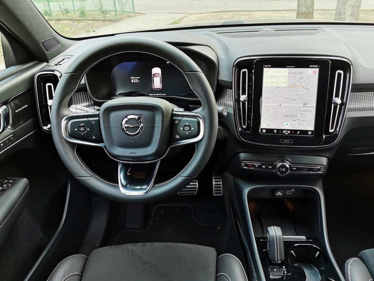 volvo xc40 recharge p8 