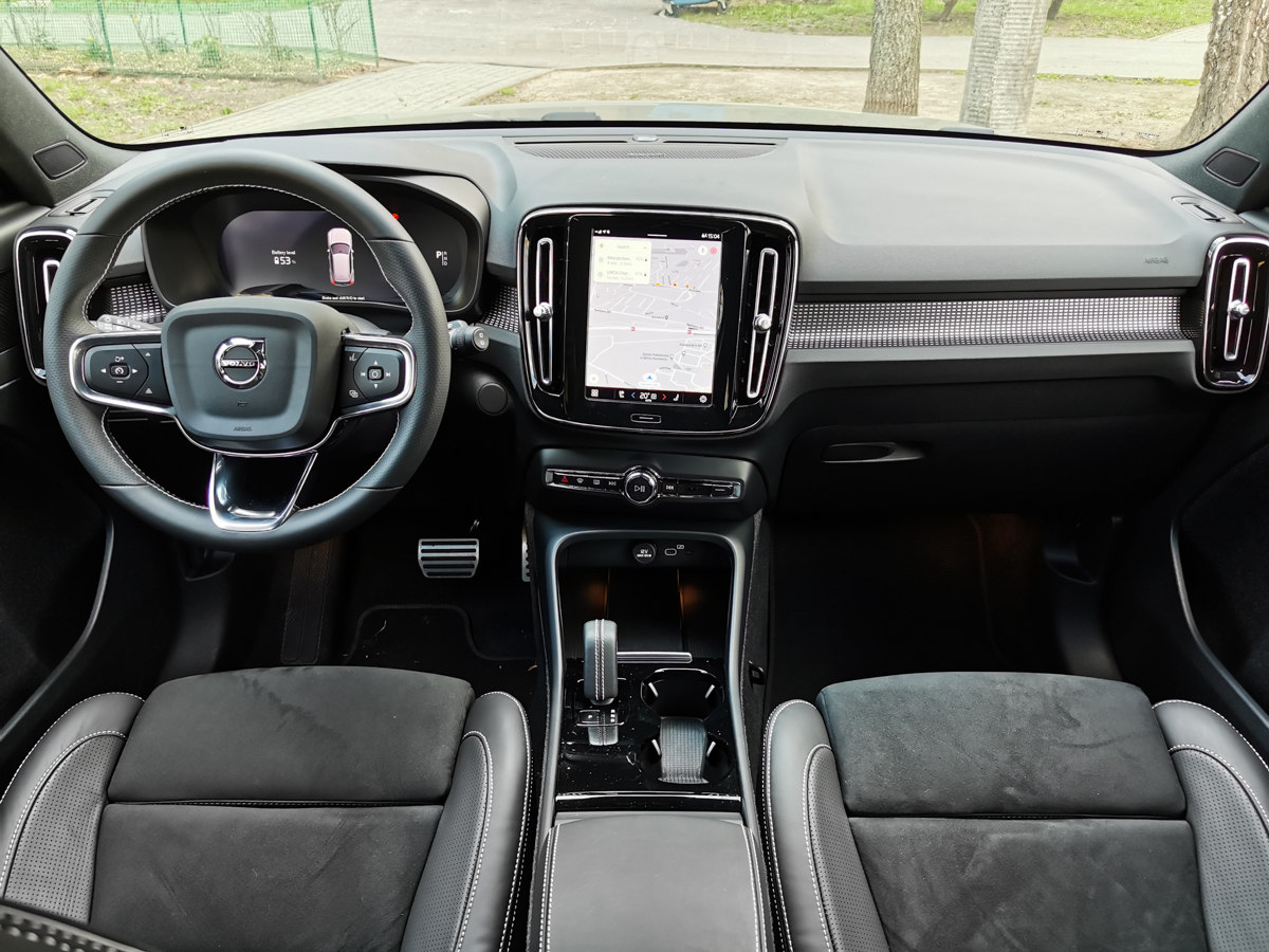 volvo xc40 recharge p8 