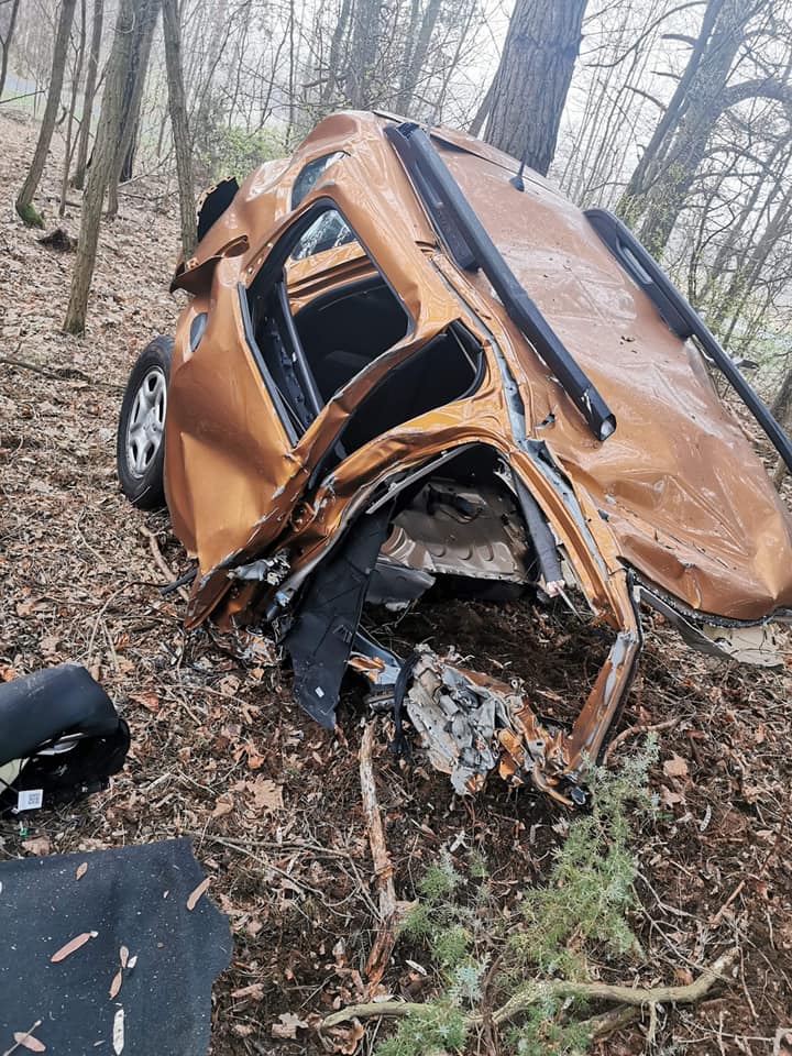 dacia duster wypadek 