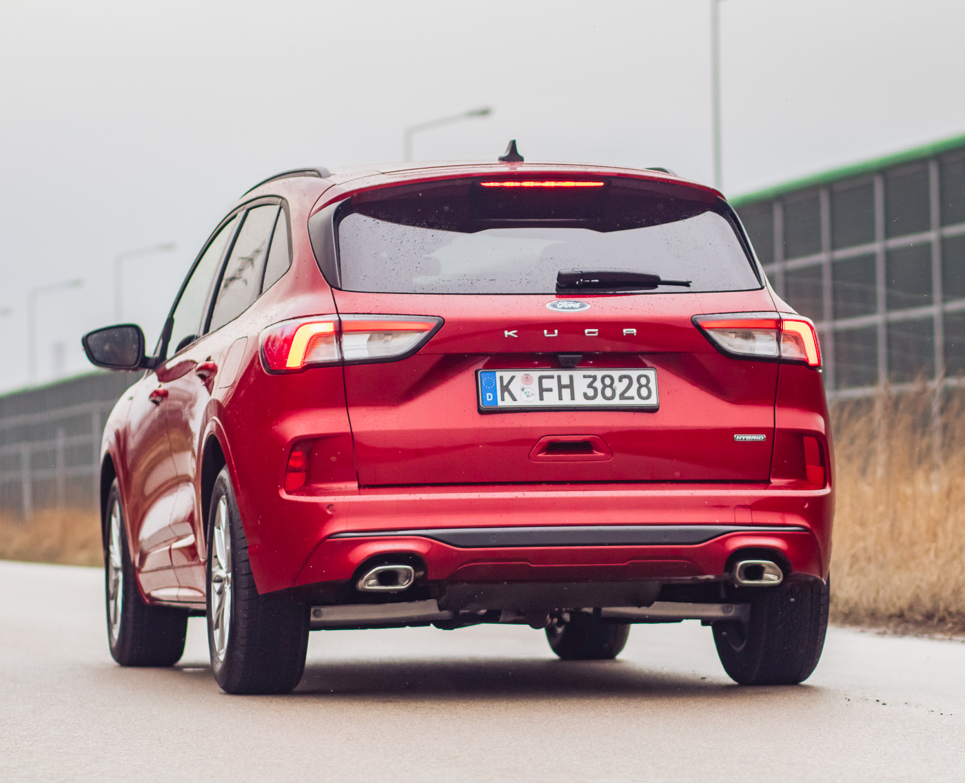 ford kuga hybrid 