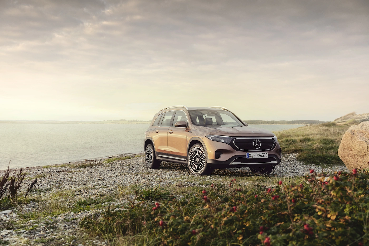 Mercedes EQB już oficjalnie. 7 miejsc, spory bagażnik i napęd na prąd