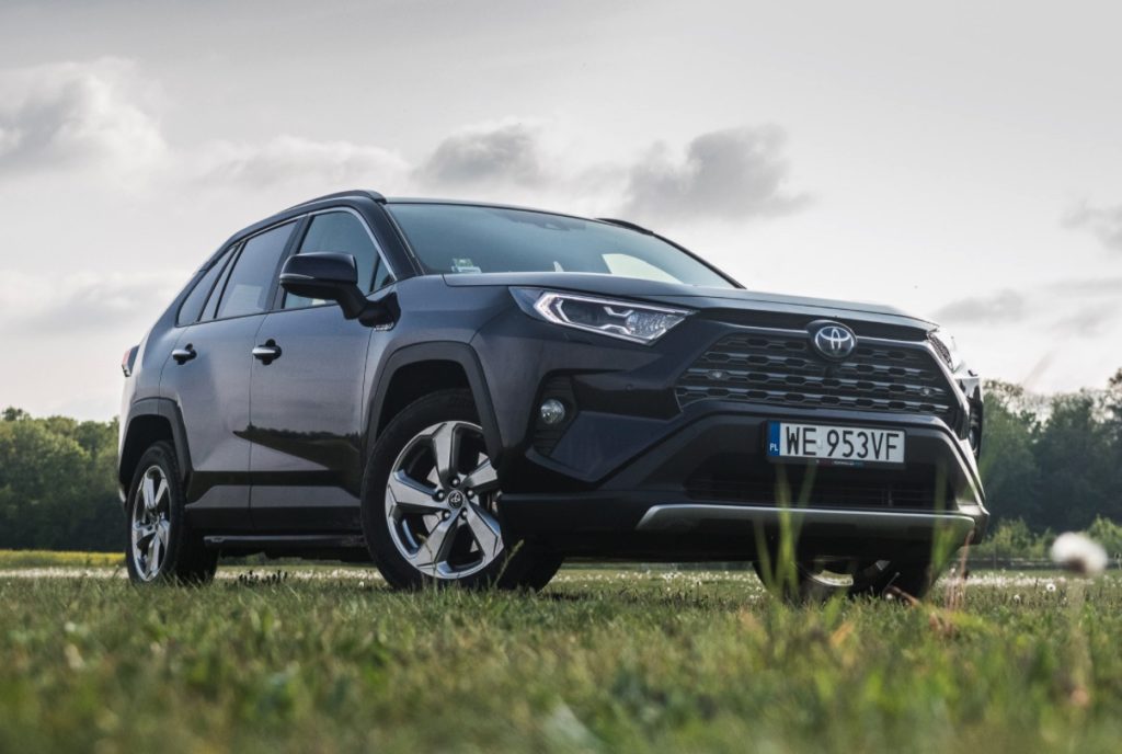 najpopularniejsze samochody świata toyota rav4