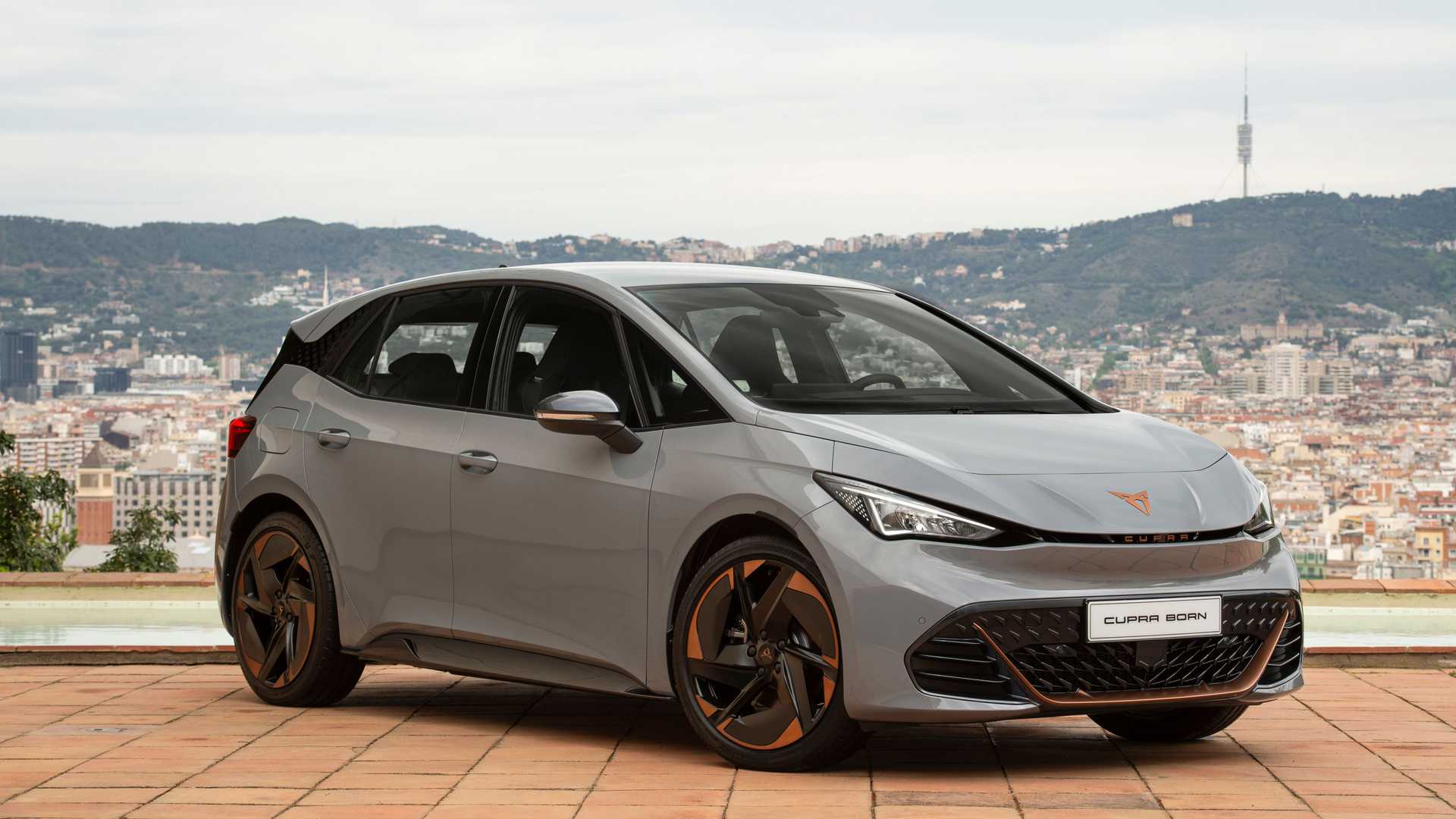 cupra born cena