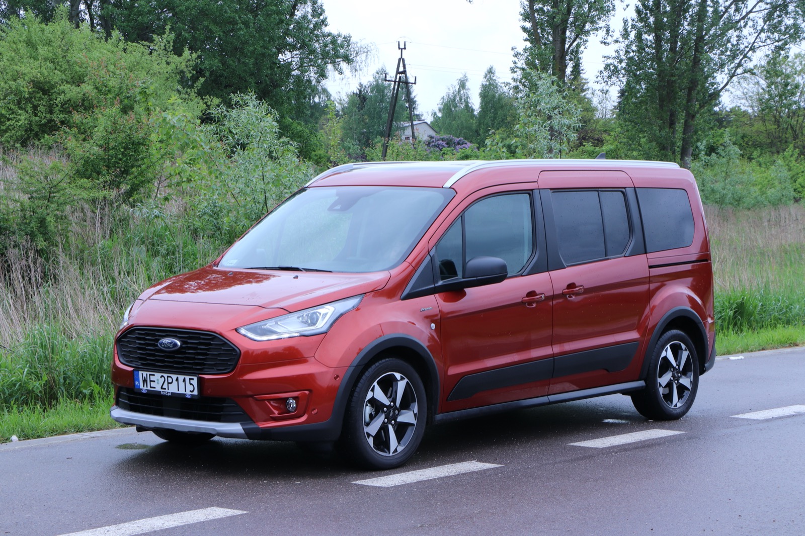 Ford Grand Tourneo Connect Active jest długi jak jego nazwa. I tak go lubię