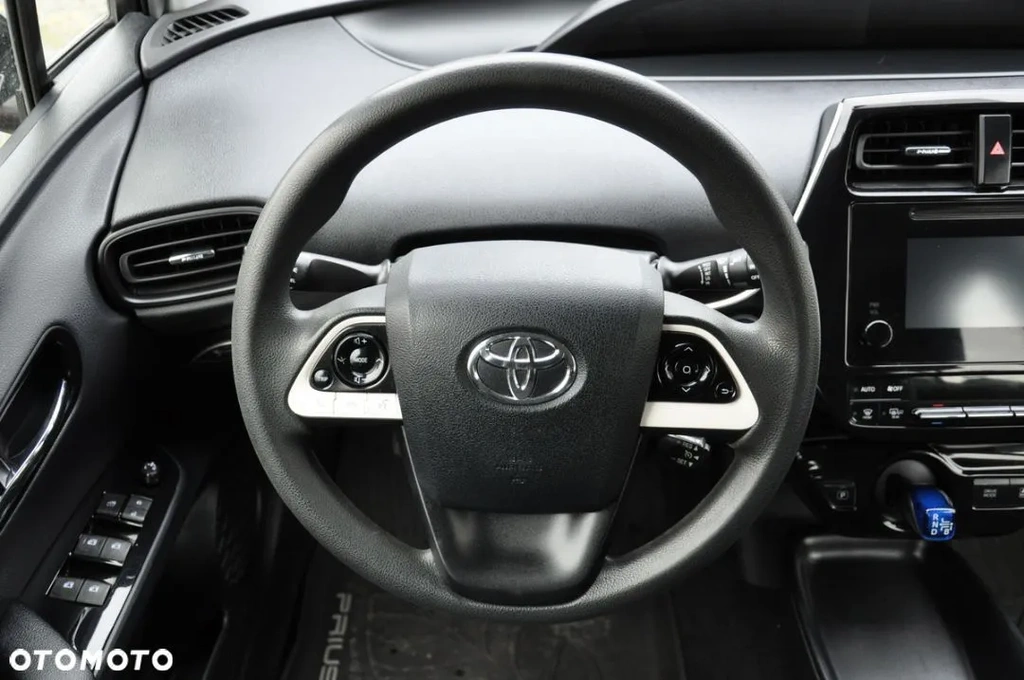 używana toyota prius 