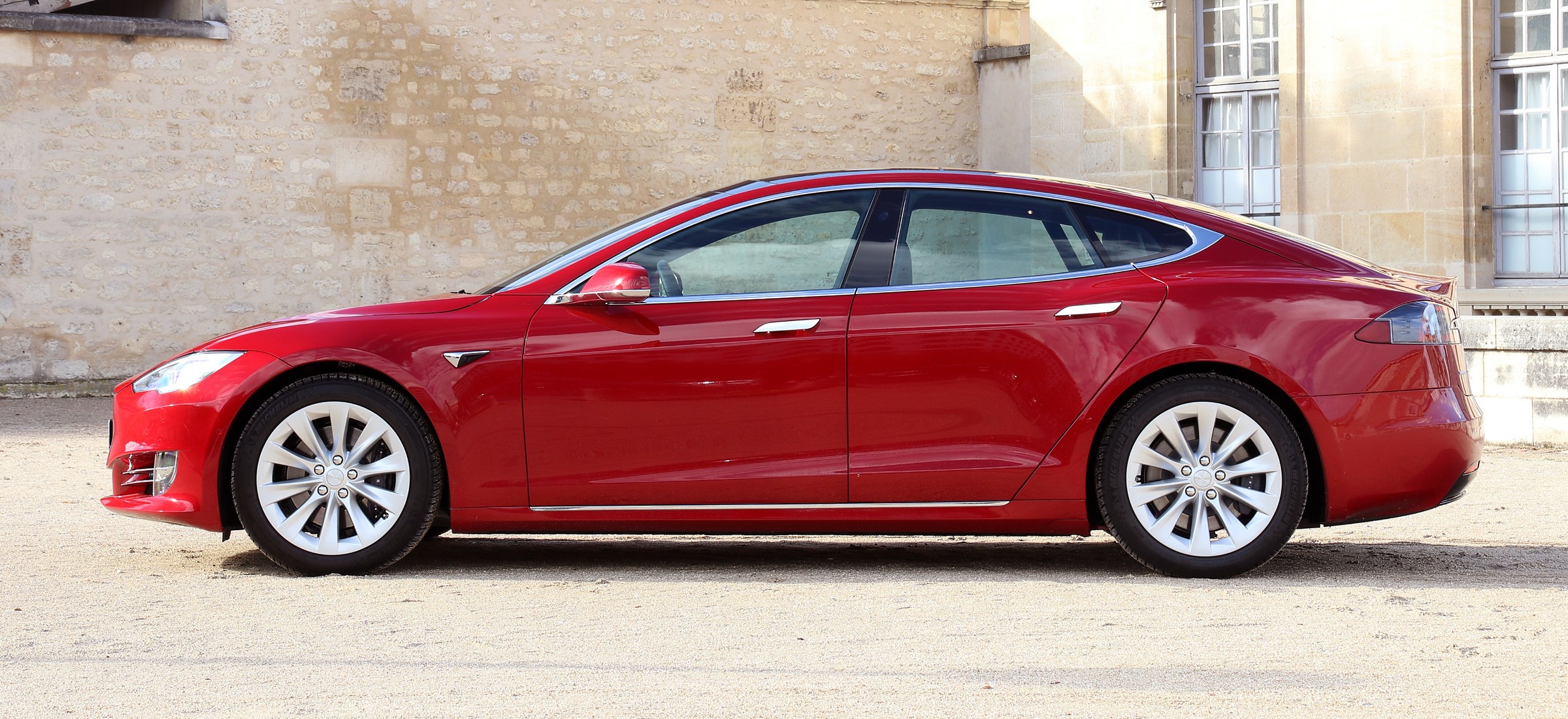 tesla autopilot wypadek słowacja