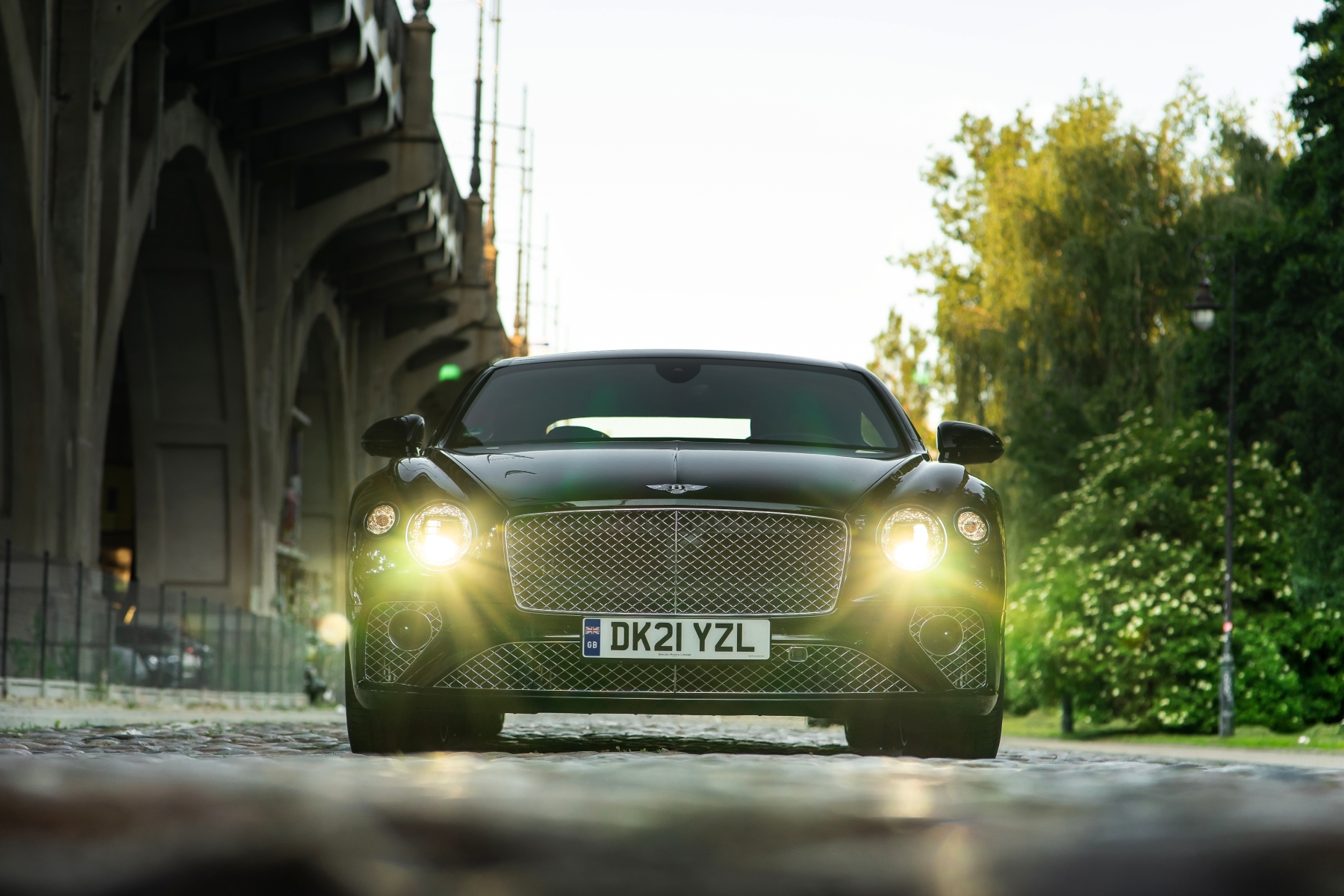 bentley continental gt v8 