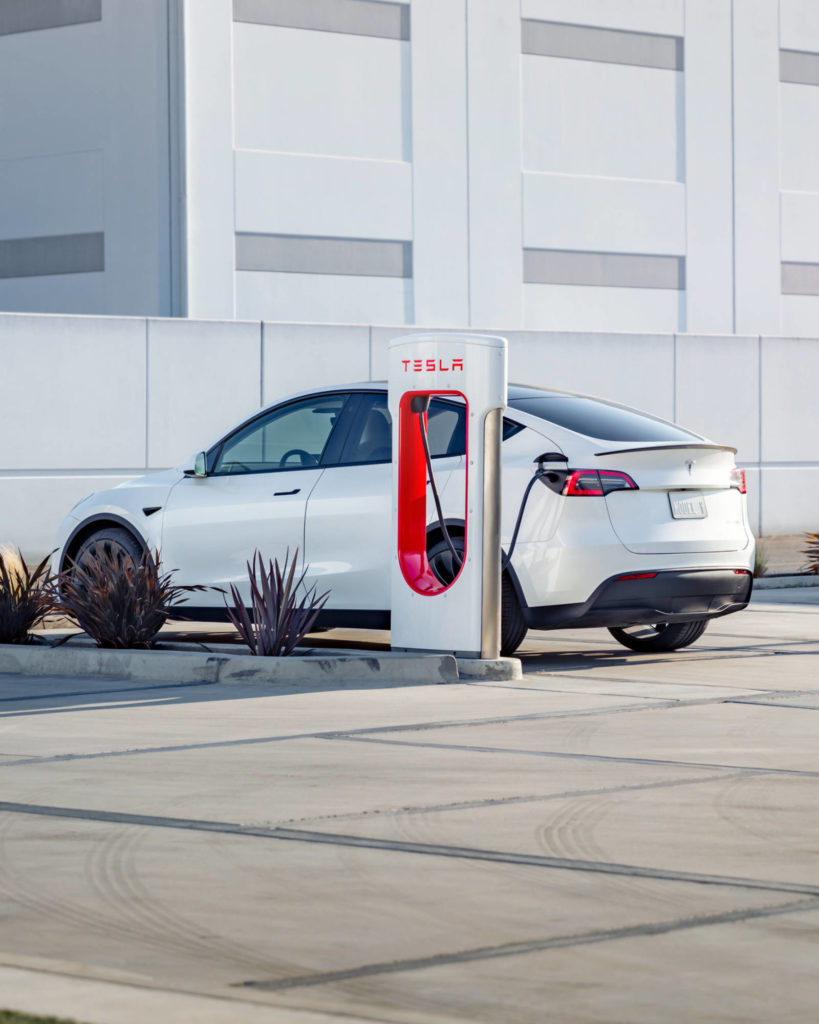 tesla darmowe ładowanie