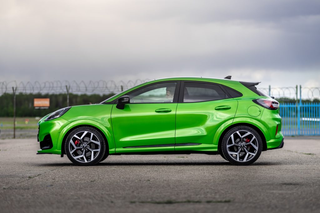 ford puma st 2021 cena