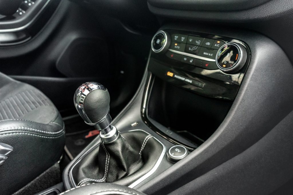 ford puma st 2021 cena 