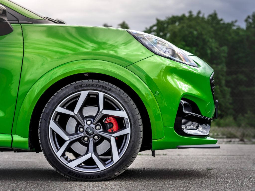 ford puma st 2021 cena