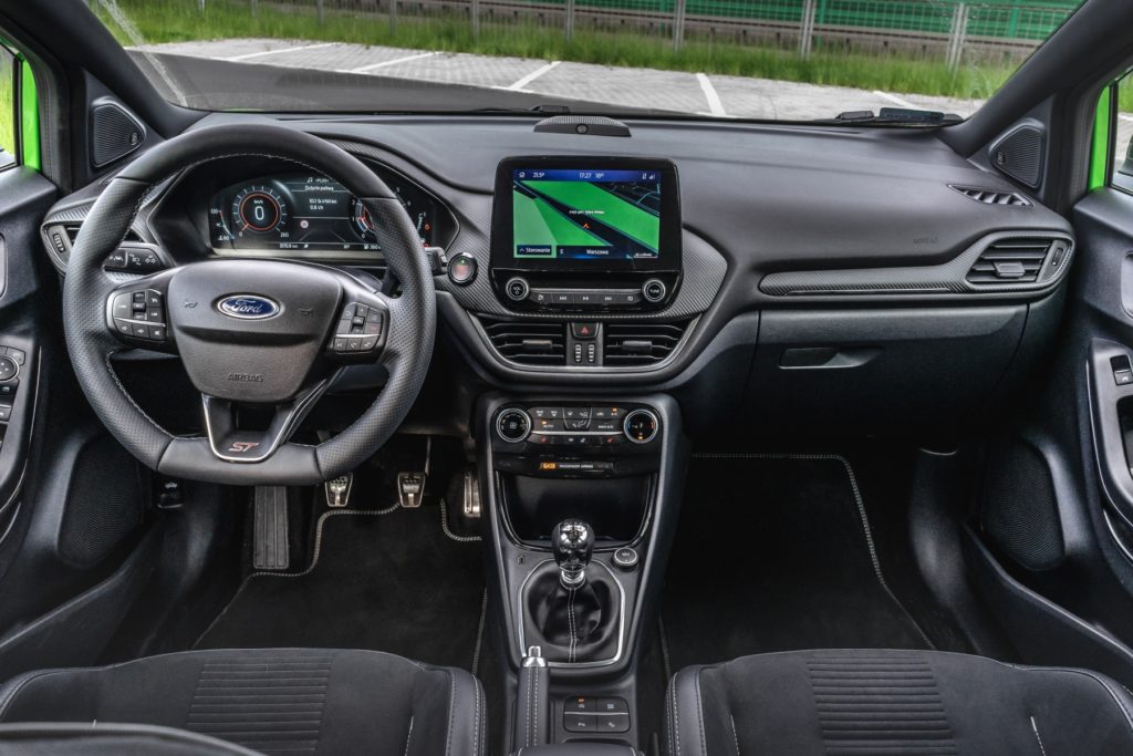 ford puma st 2021 cena