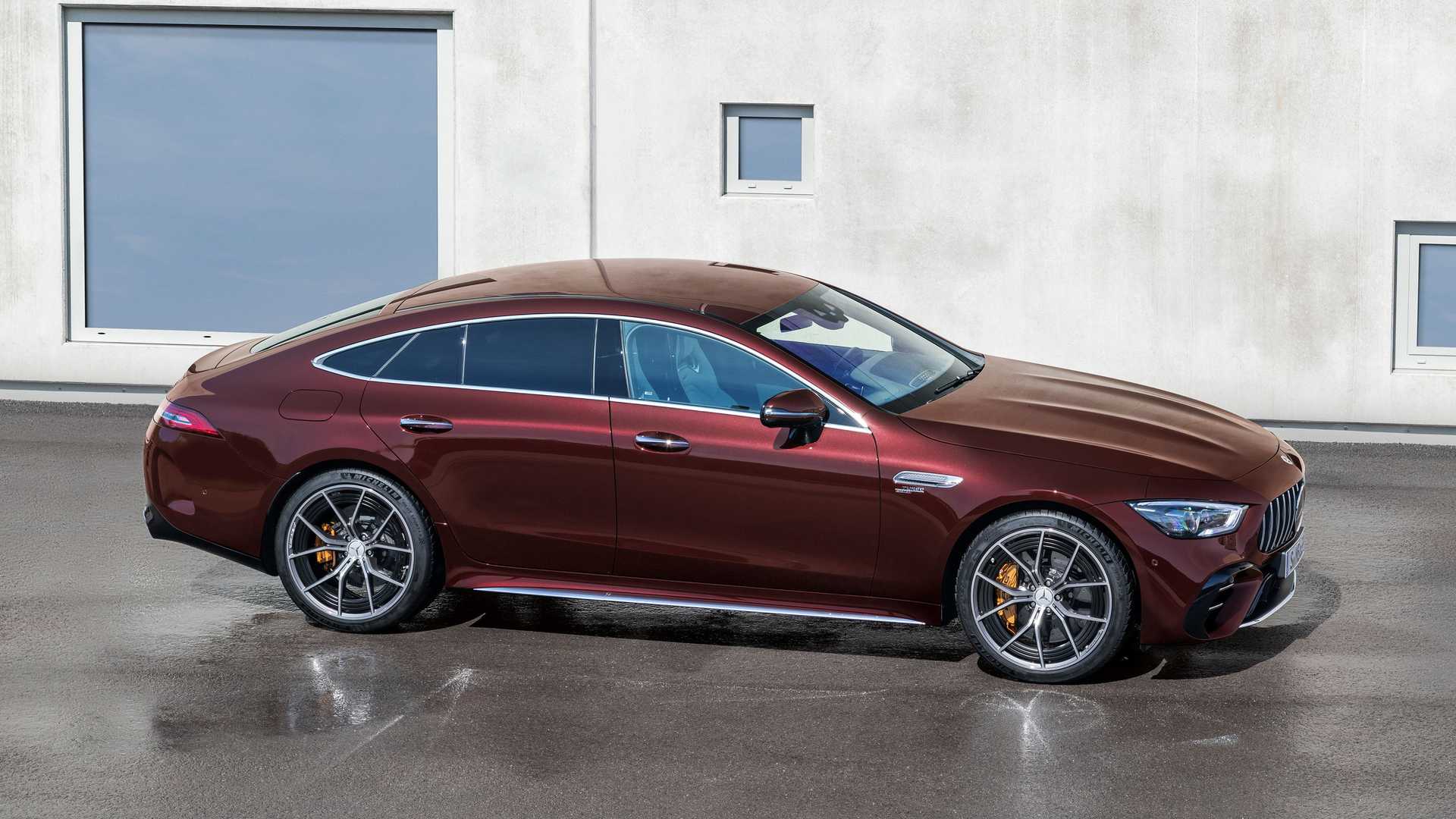 mercedes-amg gt 4door coupe lifting 
