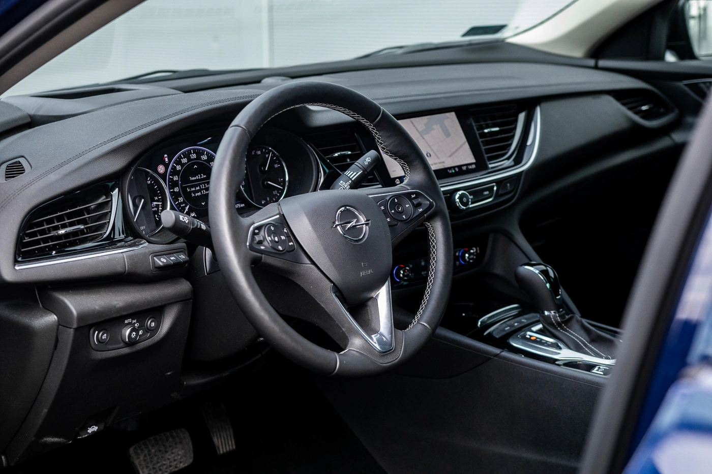 opel insignia 2.0 turbo