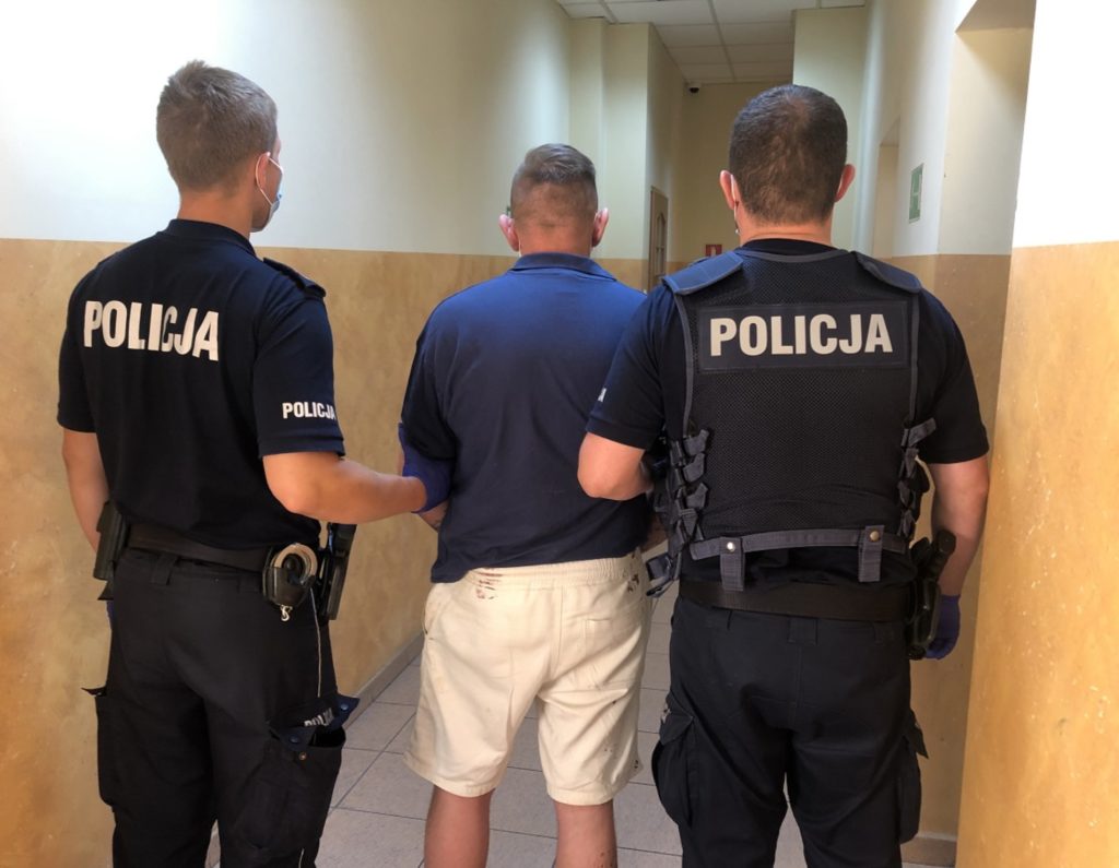 złamał sądowy zakaz prowadzenia pojazdów 
