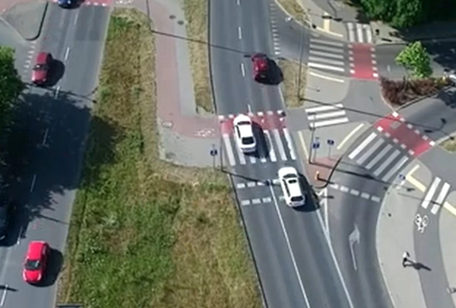 Wyprzedzanie na przejściu dla pieszych 